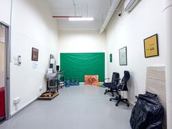 A'posh Bizhub (D27), Factory #593583811